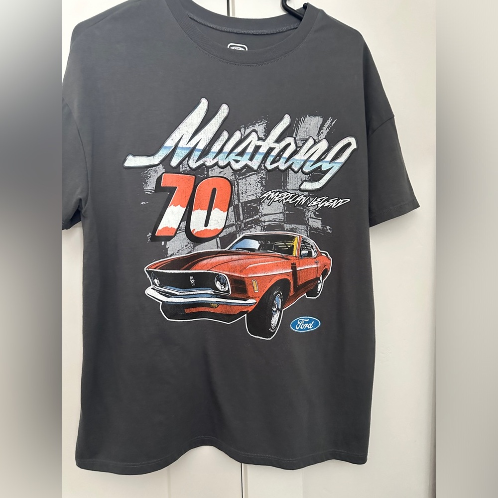 graphic tee